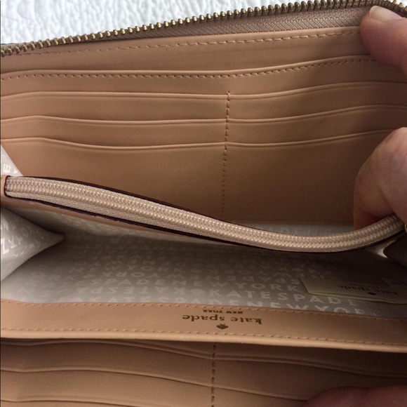 Kate spade wallet - Picture 4 of 8